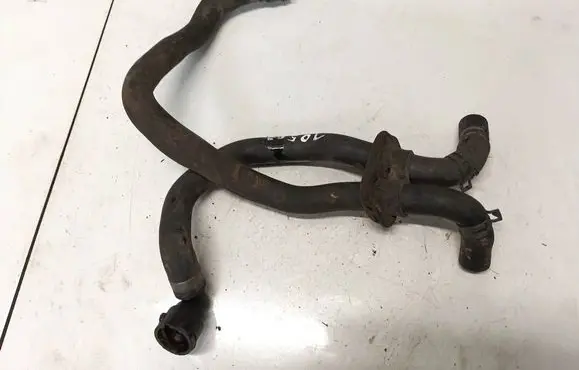 Engine coolant pipe/hose