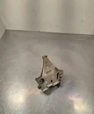 Skoda Superb B6 (3T) Engine mounting bracket 03G199207G