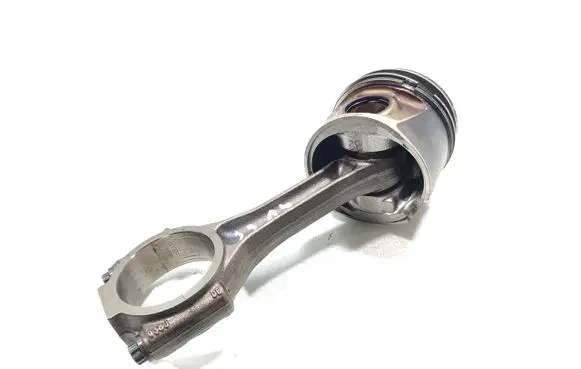 Mitsubishi Lancer Evolution Piston with connecting rod 
