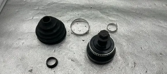 Audi A4 S4 B5 8D Driveshaft outer CV joint G1A043PC 3B0498099B 3B0498099C