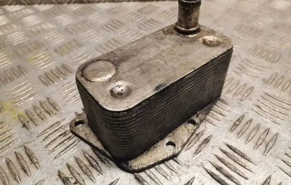 BMW 5 E60 E61 Gearbox / Transmission oil cooler 7787698