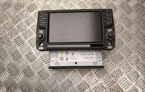 Volkswagen Golf III Radio/CD/DVD/GPS head unit 3G0035043C