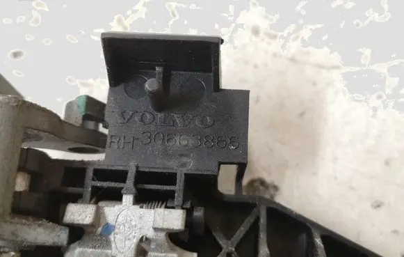 Volvo S40 Rear door exterior handle/bracket 30663866