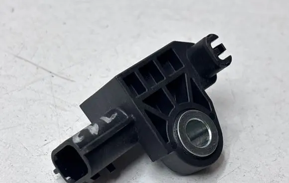 Nissan Qashqai J12 Airbag deployment crash/impact sensor 988306UA0B 06102021