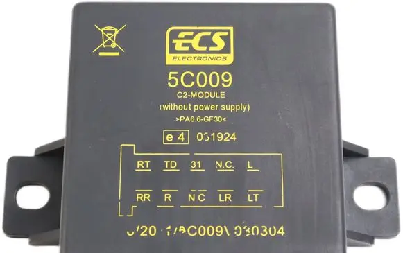 Volkswagen Golf IV Tow bar relay 5C009