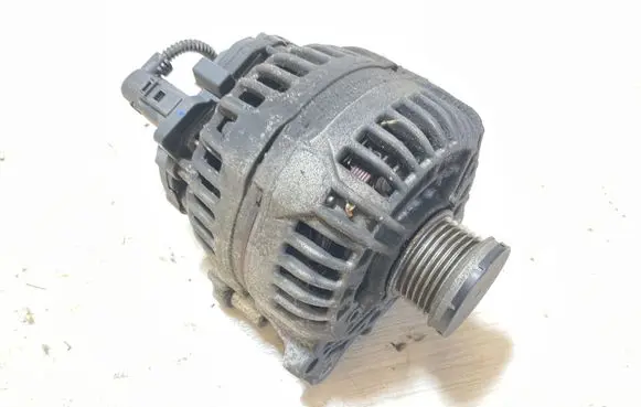 Audi A3 S3 8P Generator/alternator 03C903023A 5609497700