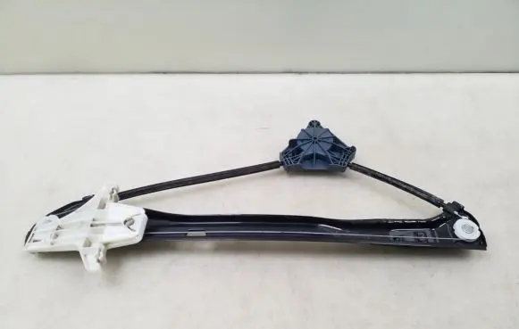 Volkswagen Amarok Rear window lifting mechanism without motor