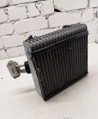 Volkswagen Transporter - Caravelle T5 Air conditioning (A/C) radiator (interior) 7H1820101E