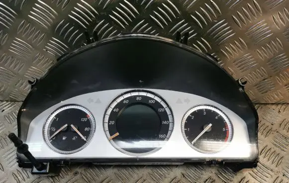 Mercedes-Benz C W204 Speedometer (instrument cluster) 2045404948
