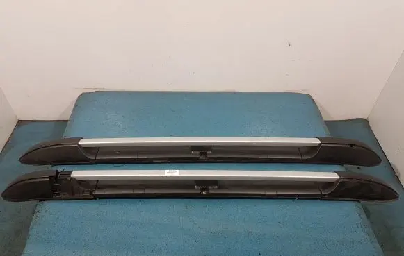 KIA Carnival Roof bar rail