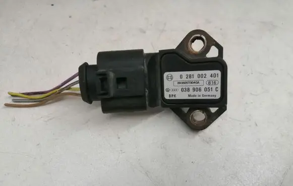 Volkswagen PASSAT B6 Air pressure sensor 038906051C 0281002401