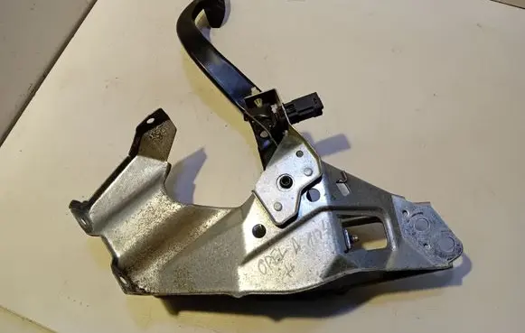 Clutch pedal