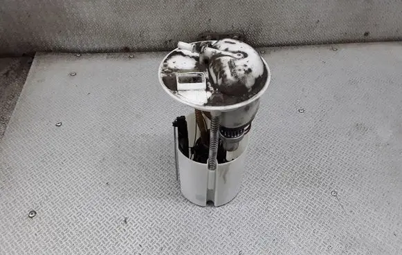 Suzuki Swift I In-tank fuel pump 1510062J00