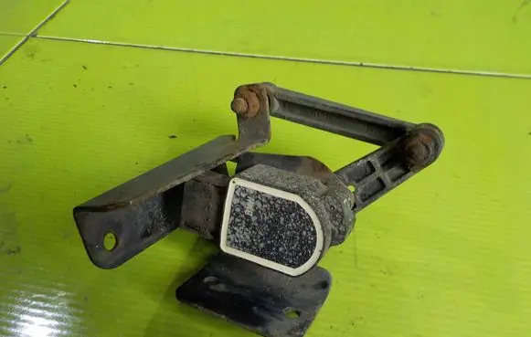 Mini One - Cooper Clubman R55 Headlight/headlamp level sensor 6785205 TP805