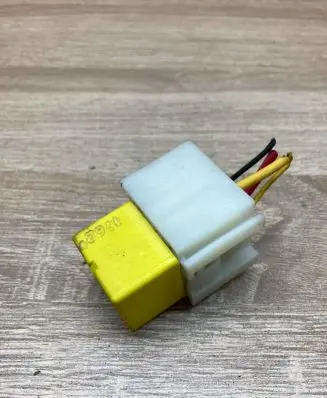 Renault Scenic I Other relay 7700844253 12V40A03532 WithSocket