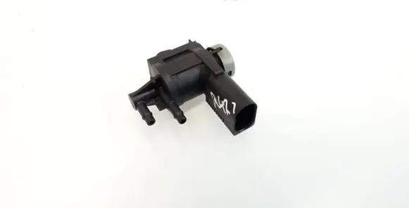 Audi A4 S4 B7 8E 8H Turbo solenoid valve 1J0906283C