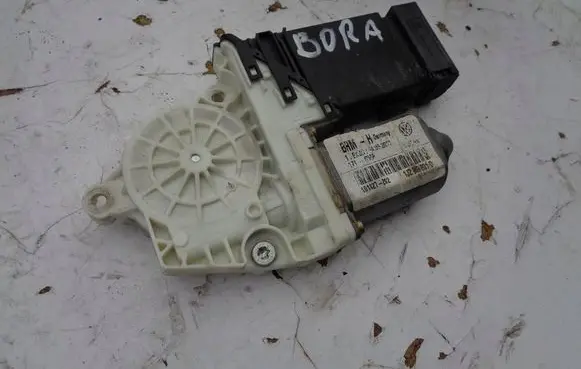 Volkswagen New Beetle Front door window regulator motor 1J2959801D