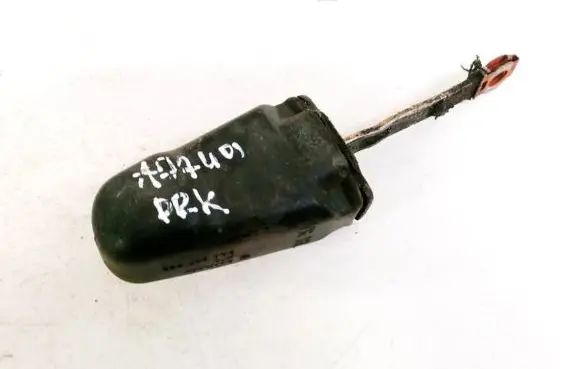 Volkswagen PASSAT B4 Front door check strap stopper 3A0837323