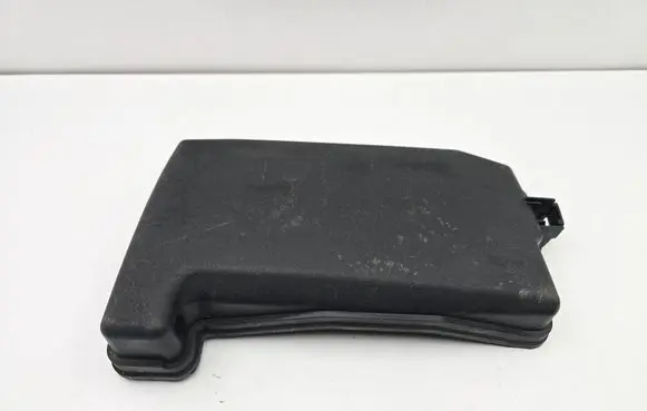 Toyota Auris E180 Fuse box cover 8266202B71