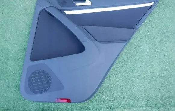 Volkswagen Tiguan Rear door card panel trim 5N0867212