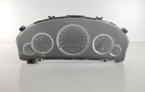 Mercedes-Benz E W212 Speedometer (instrument cluster) A2129001010 A2129011800 A2049024102