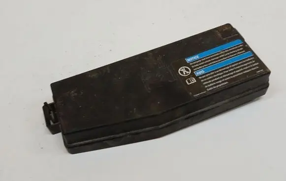 Saturn Vue Fuse box cover 