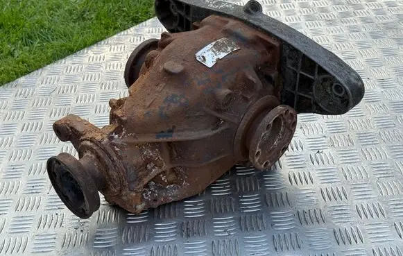 BMW 7 E38 Rear differential 1428487 33101428487 33101428485
