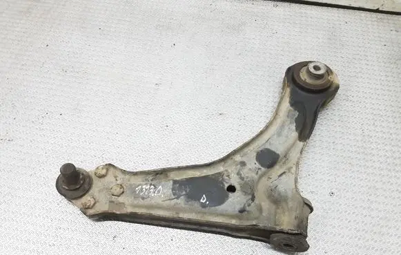 Mercedes-Benz Vito Viano W638 Front lower control arm/wishbone