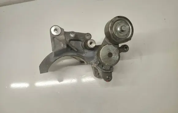 Toyota Land Cruiser (J120) A/C compressor mount bracket 1662030010 999401LT04