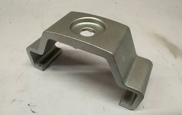 Mercedes-Benz E W124 Front shock absorber mounting bracket 1243230632
