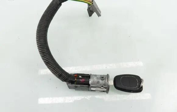 Renault Trafic II (X83) Ignition lock 