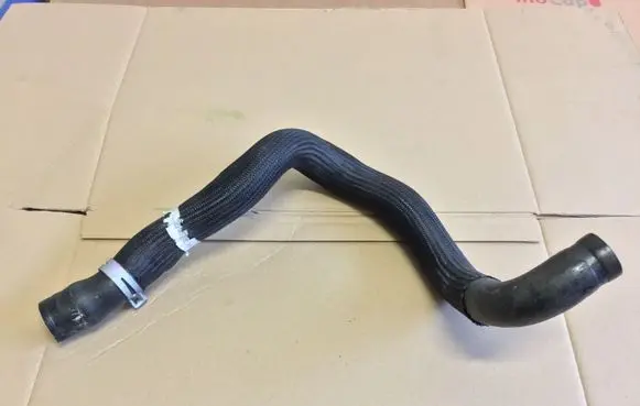 Jeep Cherokee Engine coolant pipe/hose