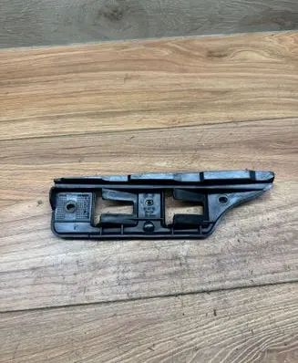 Volkswagen Jetta V Front bumper mounting bracket 1K0807183