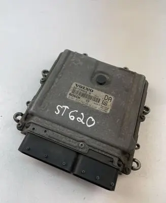 Volvo V70 Engine control unit/module ECU 30729826A 0281012103