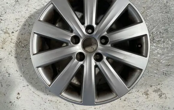Volkswagen Transporter - Caravelle T5 R17 alloy rim 