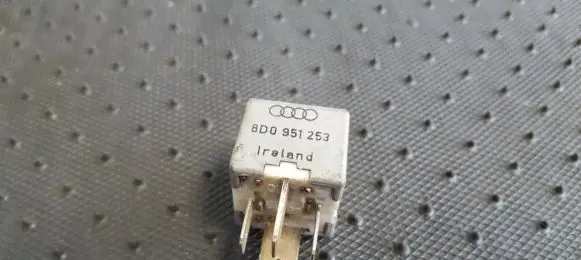 Audi A4 S4 B5 8D Other relay 8D0951253 899312000