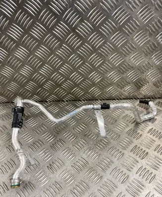 Audi Q7 4L Engine coolant pipe/hose 059121085Q