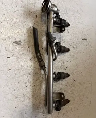 Audi A4 S4 B7 8E 8H Fuel main line pipe 058133681