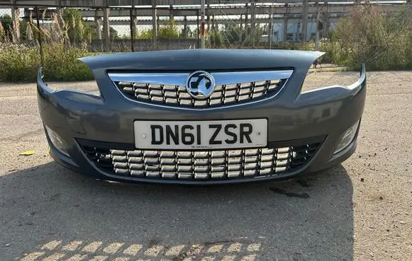 Opel Astra J Front bumper