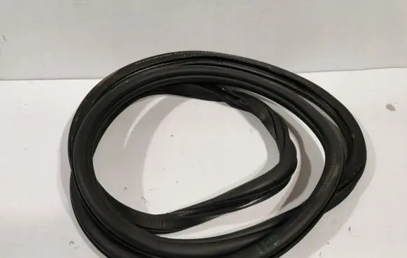 Volkswagen Golf VII Rubber seal loading door 