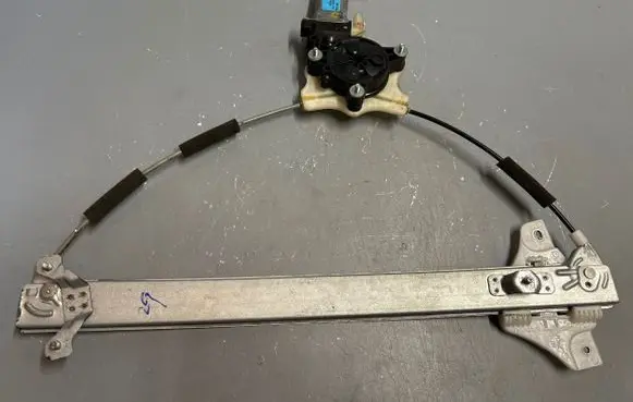 Hyundai i20 Active Rear door window regulator with motor 82460C7000 0A29208 F00S192084
