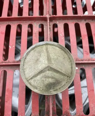 Mercedes-Benz C W202 Original wheel cap 2014010225