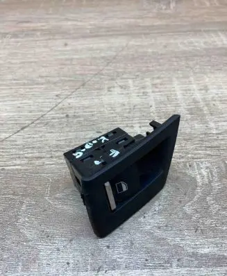BMW 5 F10 F11 Electric window control switch 9241949