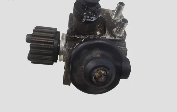 Volkswagen PASSAT B6 Fuel injection high pressure pump 03L130755 0445010507