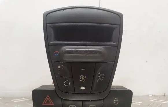 Renault Laguna III Climate control unit 275100001R