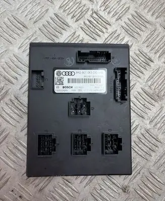 Audi A4 S4 B8 8K Comfort/convenience module 8K0907063DG