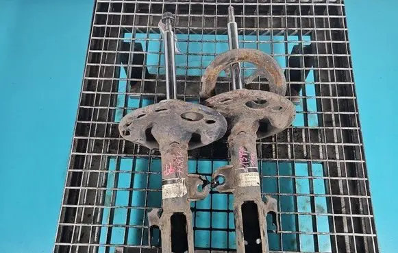 Toyota Avensis T270 Front shock absorber/damper IMPRK1397254