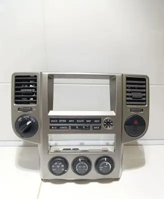 Nissan X-Trail T30 Radio/GPS head unit trim 68260EQ000 27500EQ400 28395EQ301