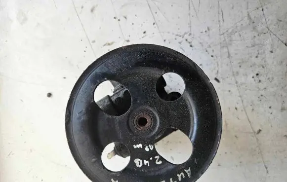 Mitsubishi Outlander Power steering pump