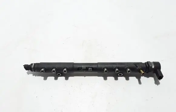 Volvo XC90 Fuel main line pipe